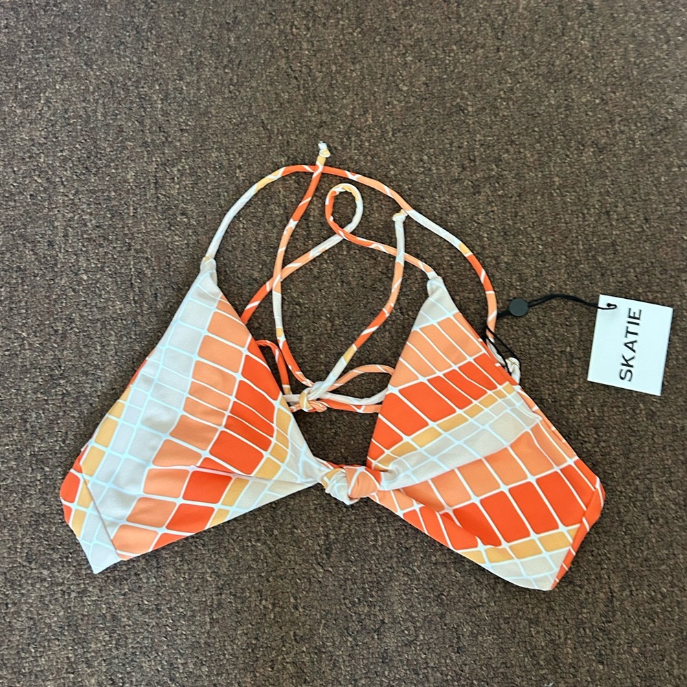 NWT SKATIE Sarah top